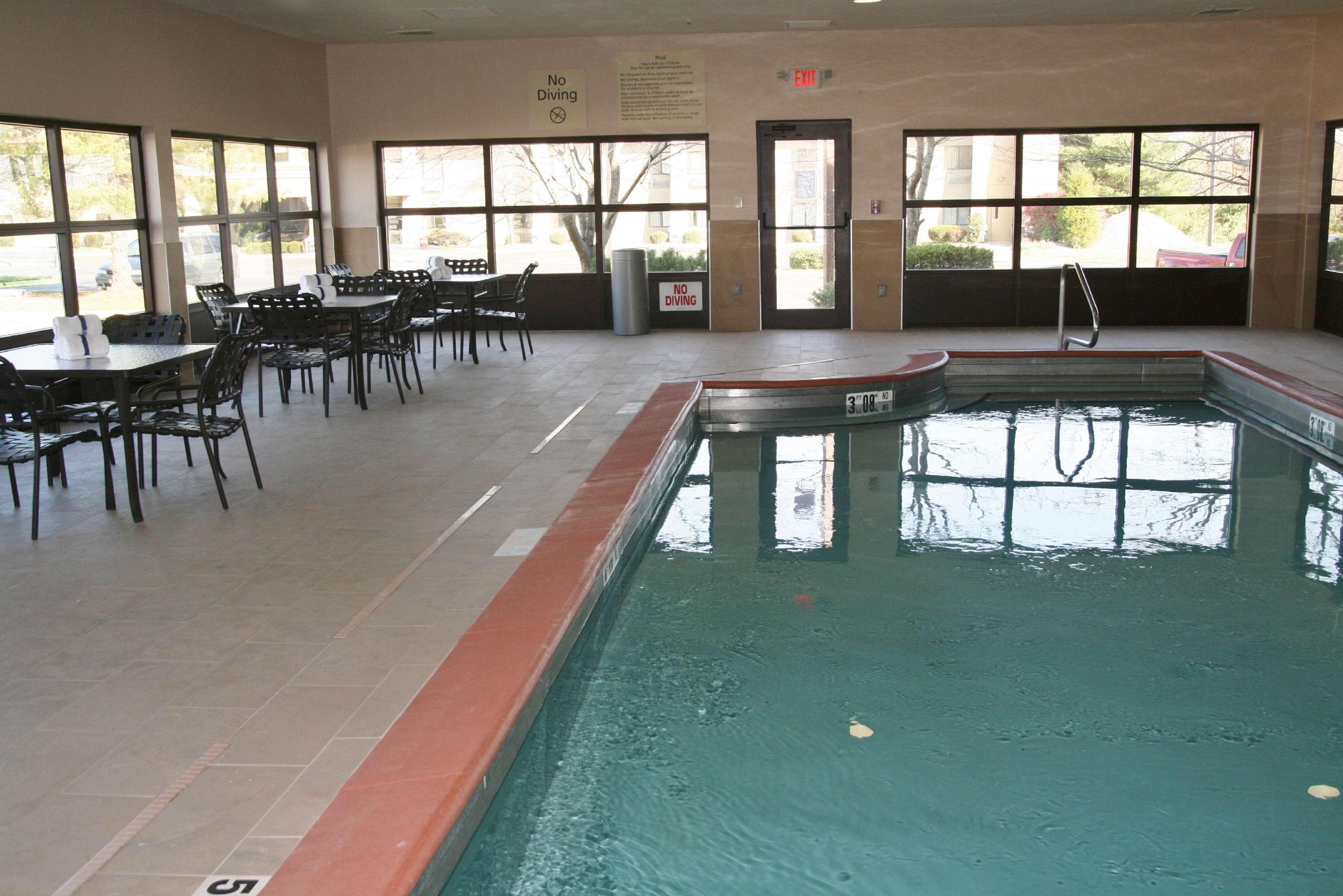 Hampton Inn Corydon Exterior foto